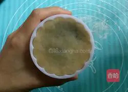 Illustration of how to make bean paste and double yolk mooncakes 15