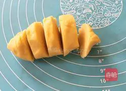 Illustration of how to make finger biscuits 6