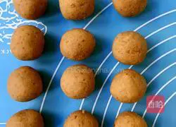 Illustration of how to make Lirong and Snowskin Mooncakes 7