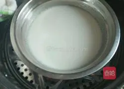Illustration of how to make snow-skin mooncakes (custard filling) 5