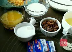 Illustration of how to make sugar orange bread rolls 4