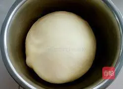 Illustration of how to make croissants 8