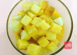 Illustration of how to make avocado toast 3