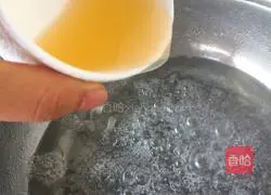 Illustration of how to make xylitol-converted syrup for Cantonese-style mooncakes 4