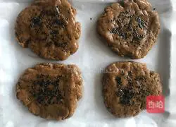 Illustration of how to make Fengzhen mooncakes 14