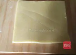 Illustration of how to make striped biscuits 4