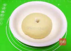 Illustration of how to make croissants 6