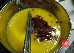 Illustration of how to make microwave cranberry cookies 3