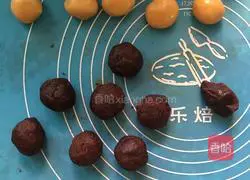 Cantonese egg yolk bean paste mooncake recipe 6
