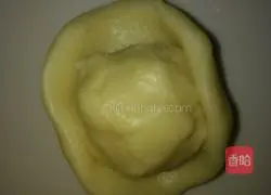 Illustration of how to make fresh meat mooncakes 9