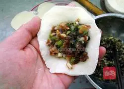 Illustration of how to make fried buns 7