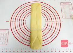 Illustration of how to make meat floss toast 8