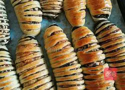 Caterpillar Bread Recipe Illustration 19