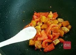 Illustration of how to make fried moon cakes 4