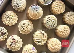 Cantonese style mooncake recipe 19