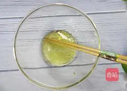 Illustration of how to make bean paste mooncakes 2