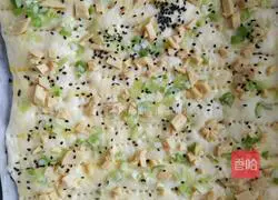 Illustration of how to make meat floss rolls 4