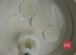 Red bean paste mooncake recipe 5
