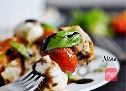 Toasted Croutons with Cherry Tomato Salad Recipe Illustration 8