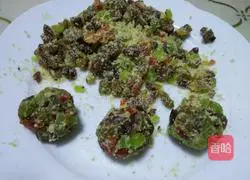 Illustration of how to make children's mooncakes (preserved fruit filling) 5