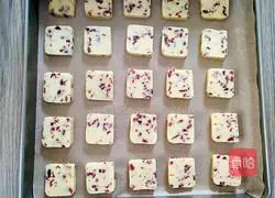 Illustration of how to make cranberry cookies 10