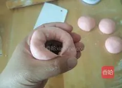 Illustration of how to make Sakura Bean Paste Buns 9