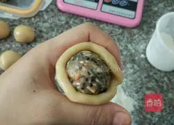 Cantonese five-nut mooncake recipe 7