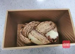 Illustration of how to make bean paste marble toast 22