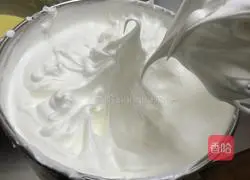 Chocolate strawberry roll recipe illustration 5