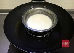 Illustration of how to make mung bean snowskin mooncakes 4