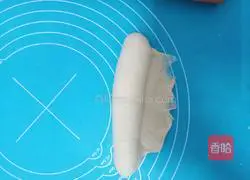 Illustration of how to make hot dog buns 9