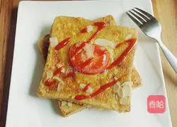 Illustration of how to make toast with lots of cheese 5