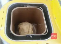 Illustration of how to make red bean paste mooncakes 6