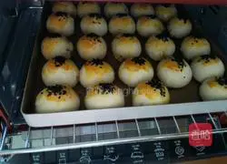 Illustration of how to make Suzhou-style pickled vegetables and fresh meat mooncakes (corn oil version) 15