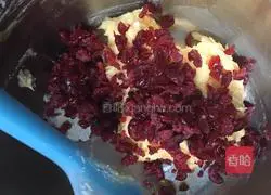 Illustration of how to make cranberry biscuits 5