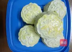 Illustration of how to make assorted mooncakes 9