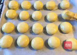 Illustration of how to make Su-style fresh meat mooncakes 14