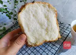 Illustration of how to make hand-shredded toast with rose sauce 14