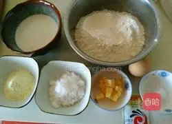 Illustration of how to make caterpillar bread 1