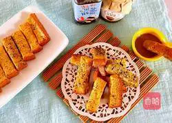 Illustration of how to make golden crispy toast sticks 7