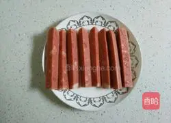Illustration of how to make meat floss and ham bread 8