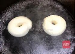 Illustration of how to make original bagels 8