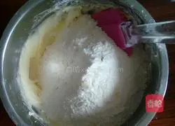 Illustration of how to make shredded coconut cookies 5