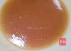 Illustration of how to make Cantonese lotus paste and egg yolk mooncakes 4