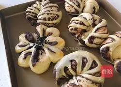 Illustration of how to make bean paste bread 17