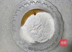 Illustration of how to make five-nut mooncakes 2