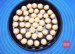 Illustration of how to make money buns 11