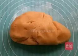 Illustration of how to make bean paste and double yolk mooncakes 10