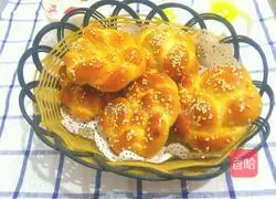 Milk flower-shaped bun recipe 16