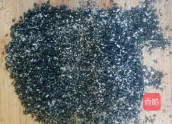 Illustration of how to make five-nut mooncakes 4